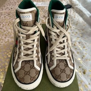 Authentic Gucci sneakers